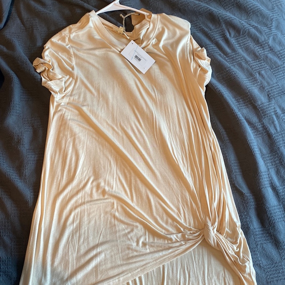 Boutique t shirt front knot top